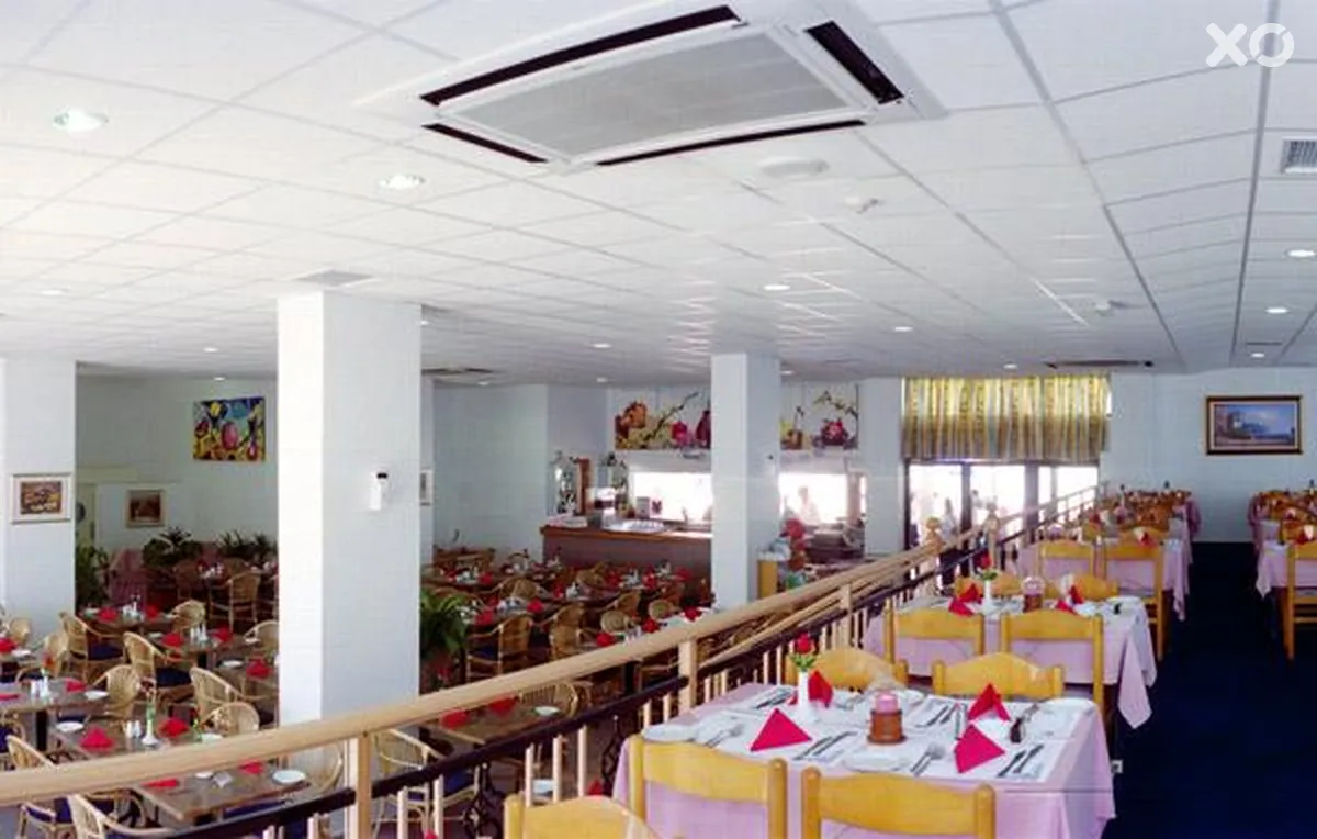 Kapetanios Bay Hotel