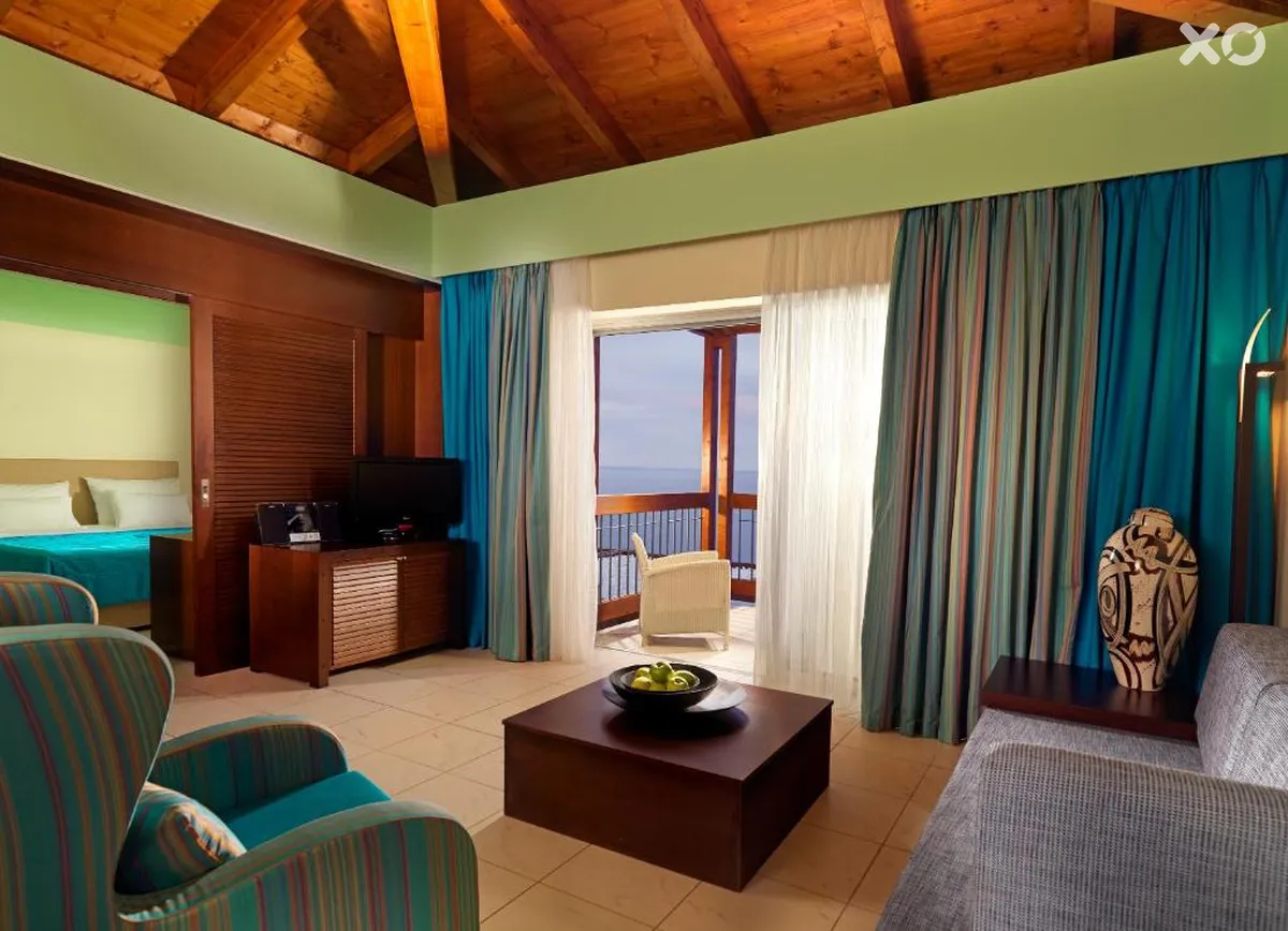 Apostolata Island Resort & Spa