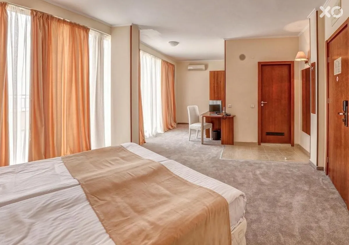 Continental Golden Sands