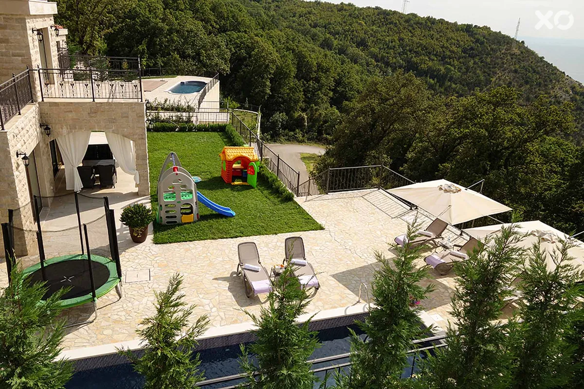 Oak Leaf Residences