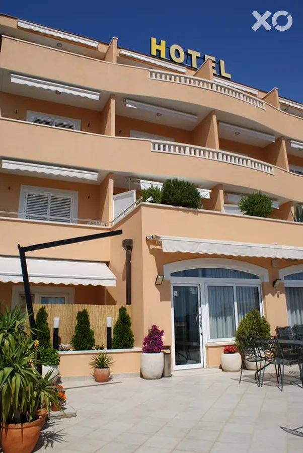 Rosina Hotel