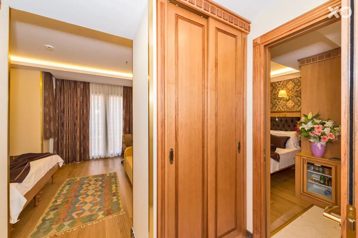 Aprilis Gold Hotel
