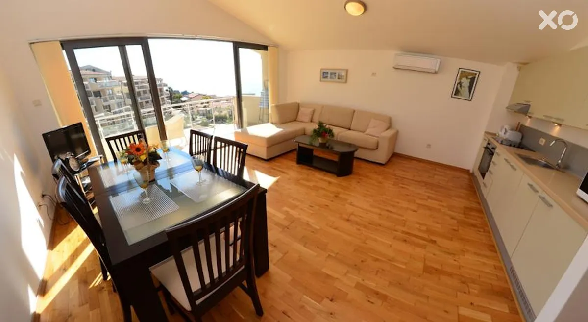 Blue Horizon Apartments