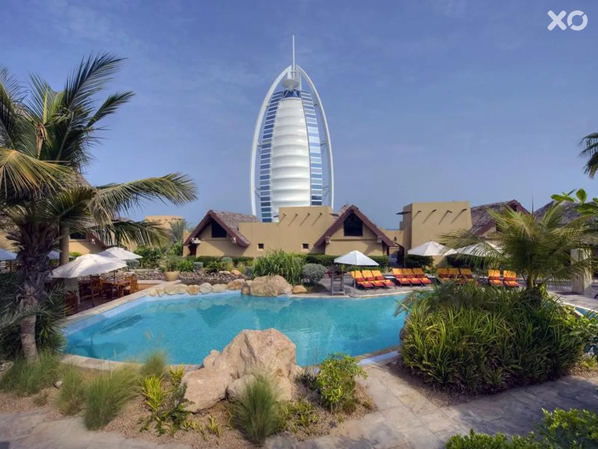 Jumeirah Beach Hotel & Beit Al Bahar Villas