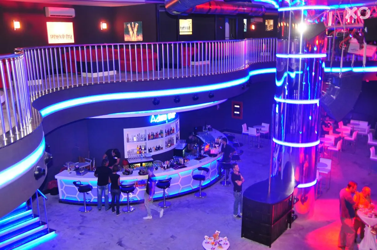 Adella Side Hotel