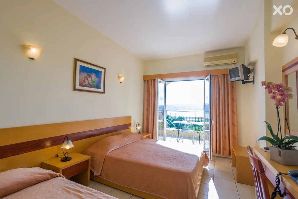 CNic Hellinis Hotel