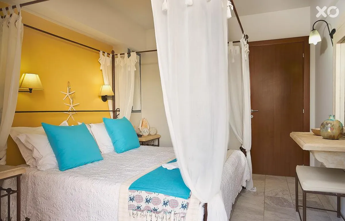 Golden Bay Studios & Apartments