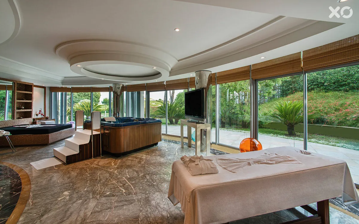 Calista Luxury Resort