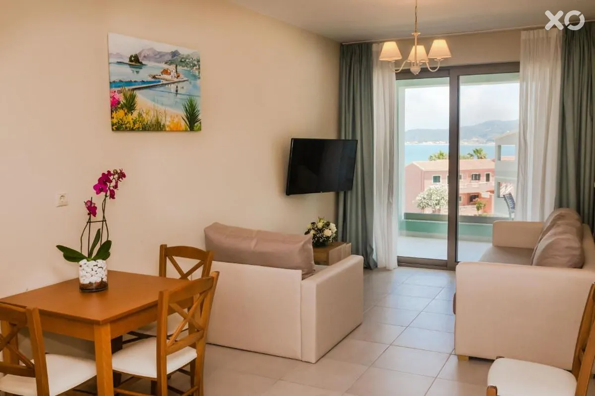 Robolla Beach Aparthotel