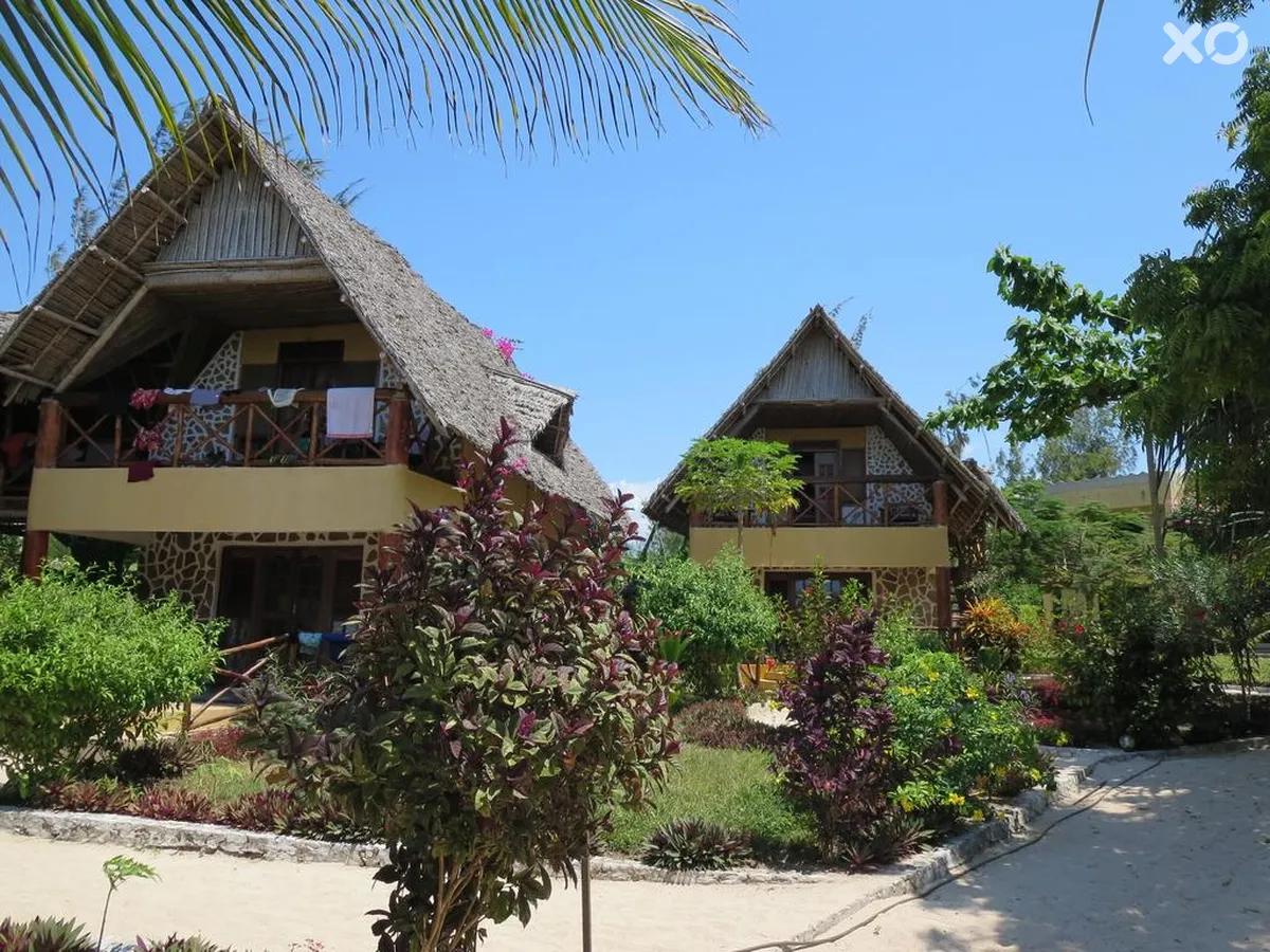 Queen of Sheba Beach Lodge