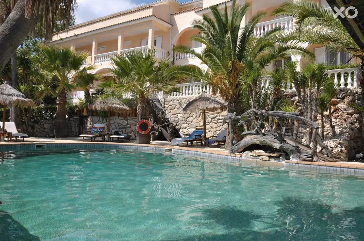 Gloria Maris Hotel Suites & Villa