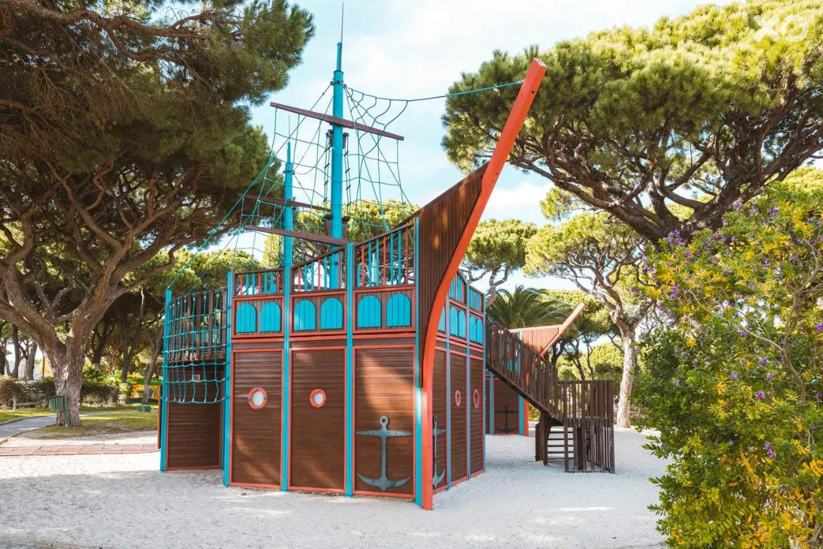 Pine Cliffs Gardens