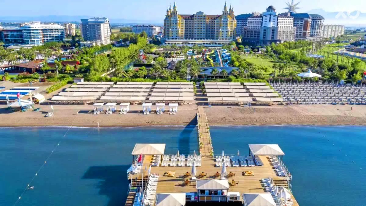 Royal Holiday Palace