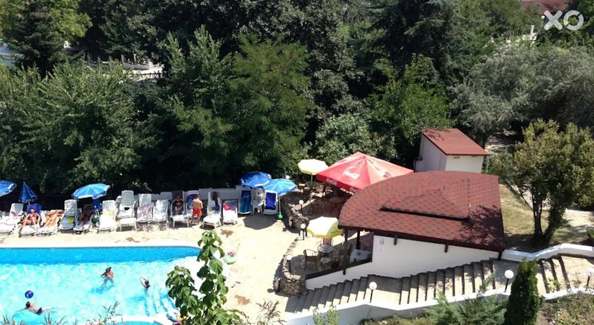 Vezhen Hotel