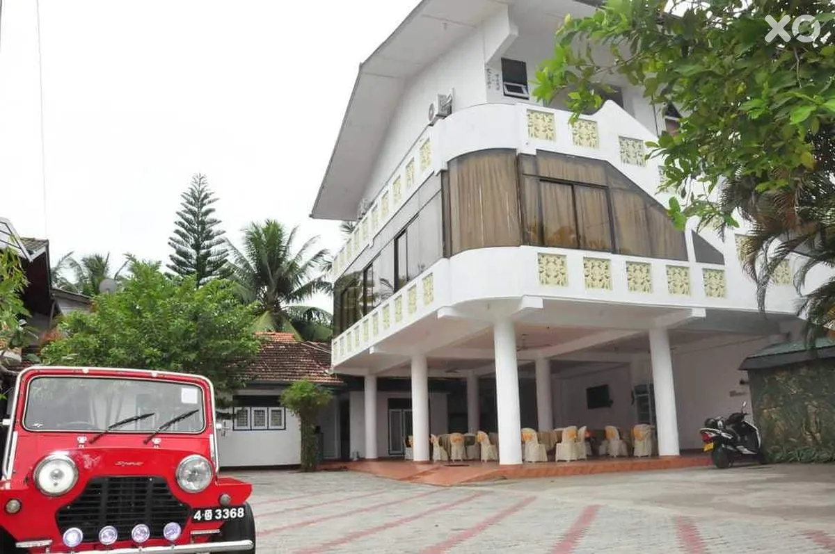 Crescent Resort