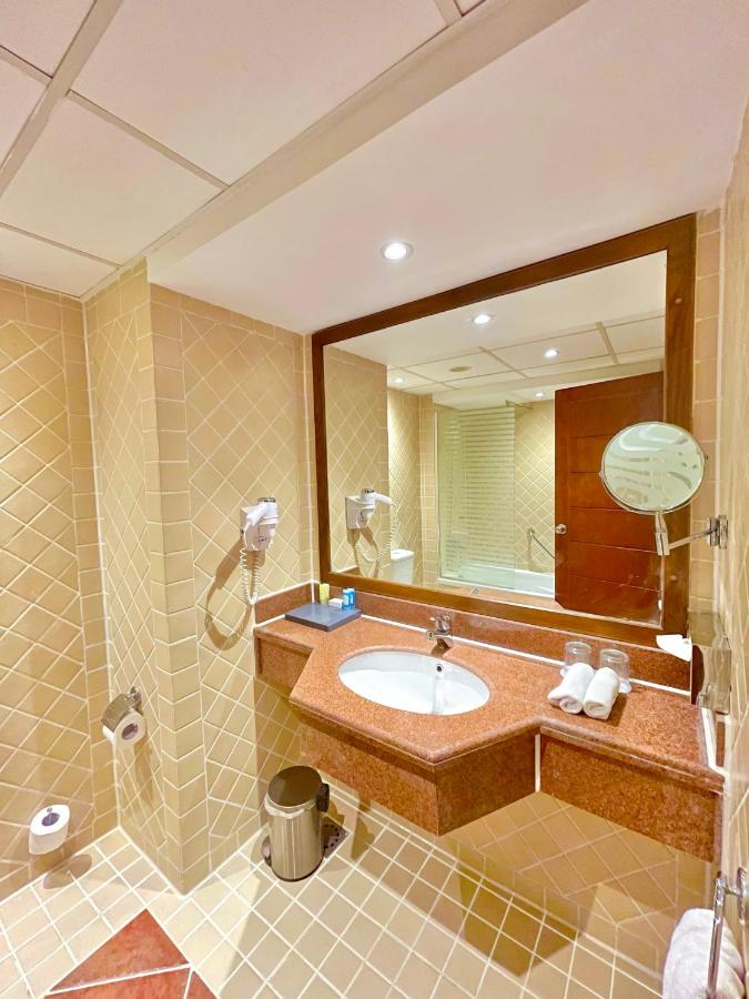 Ivy Cyrene Island Resort