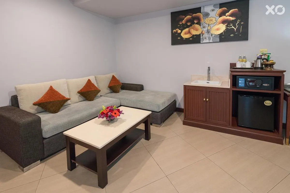 Aiyara Grand Hotel