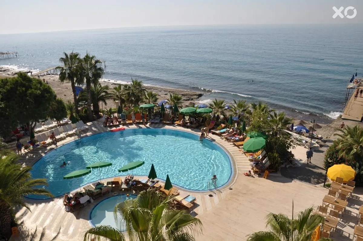 Anitas Beach Hotel