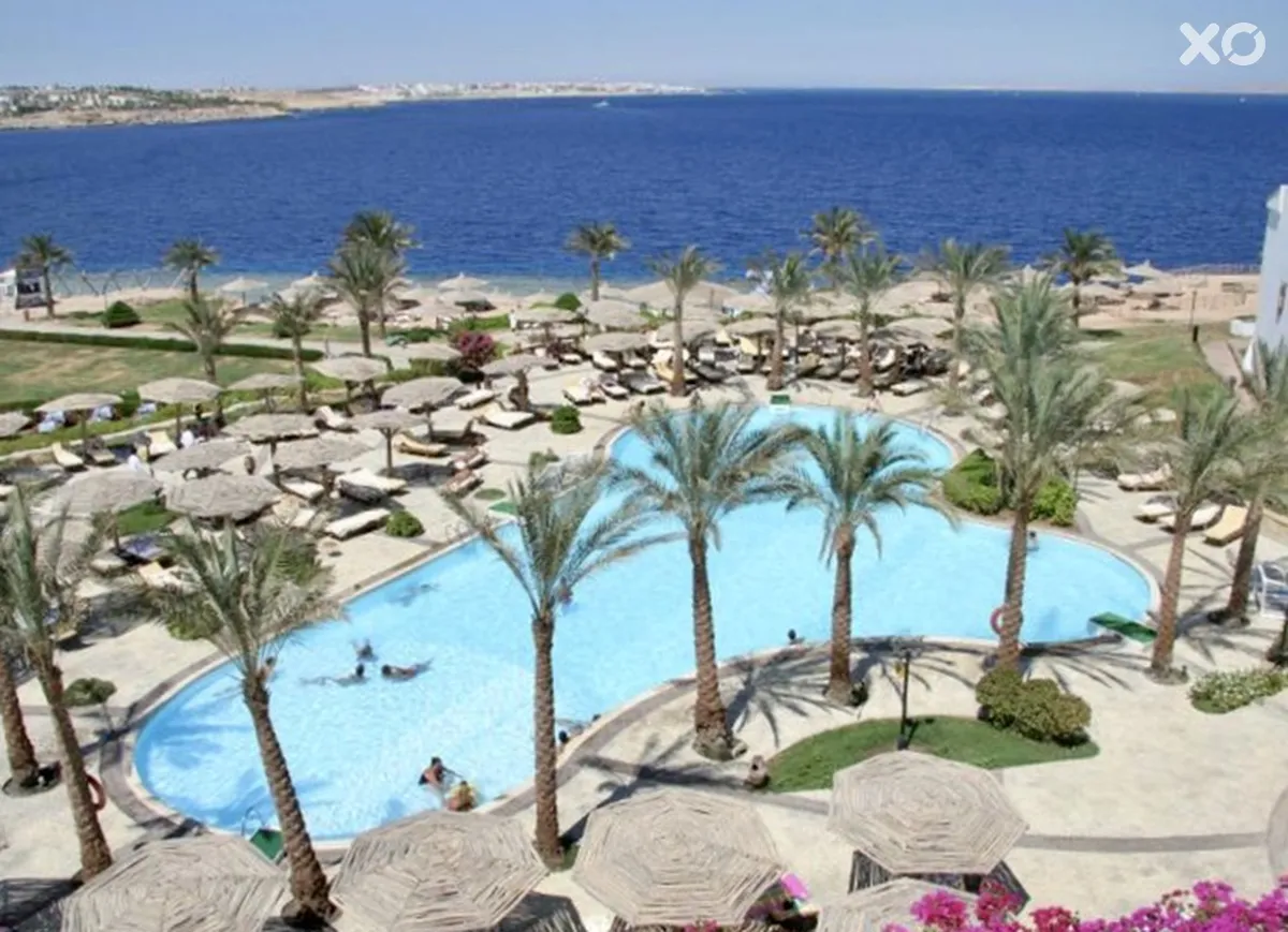 Coral Beach Resort Tiran
