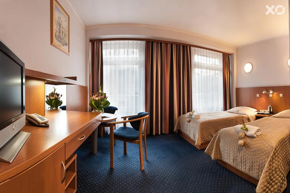 Alexander Hotel