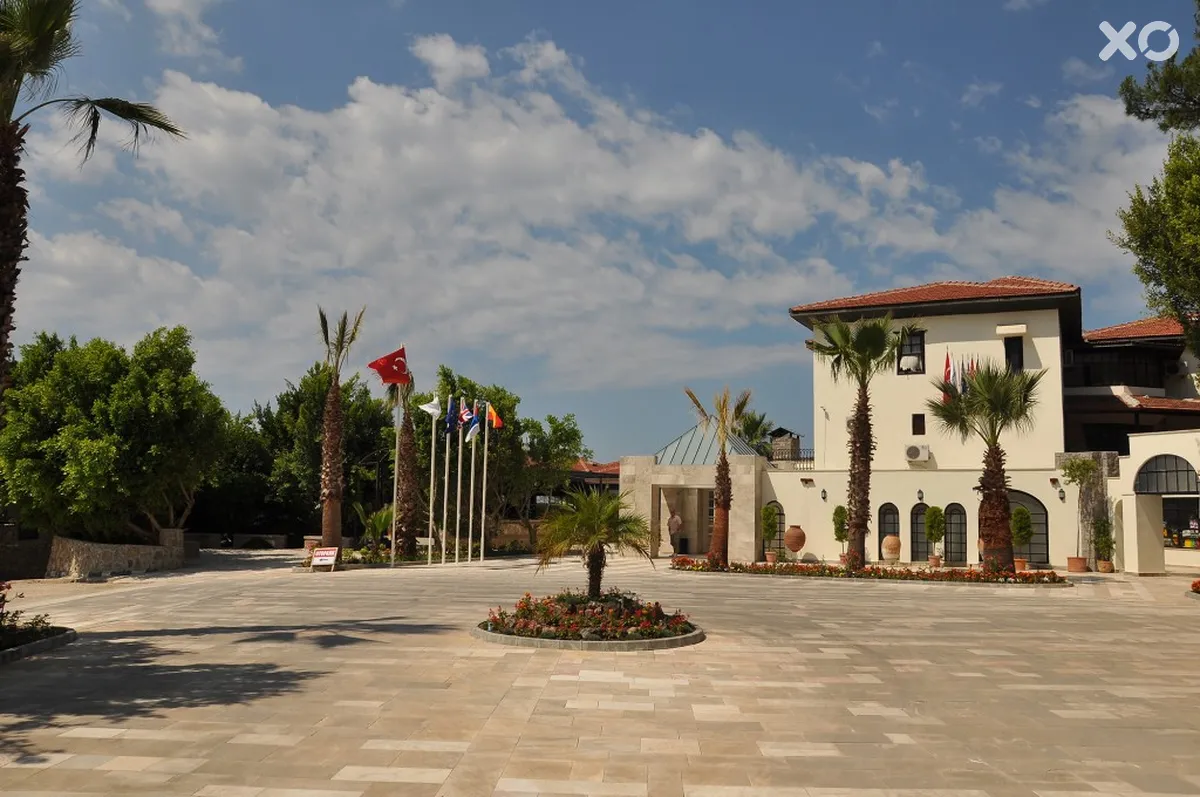 Nicholas Park Hotel