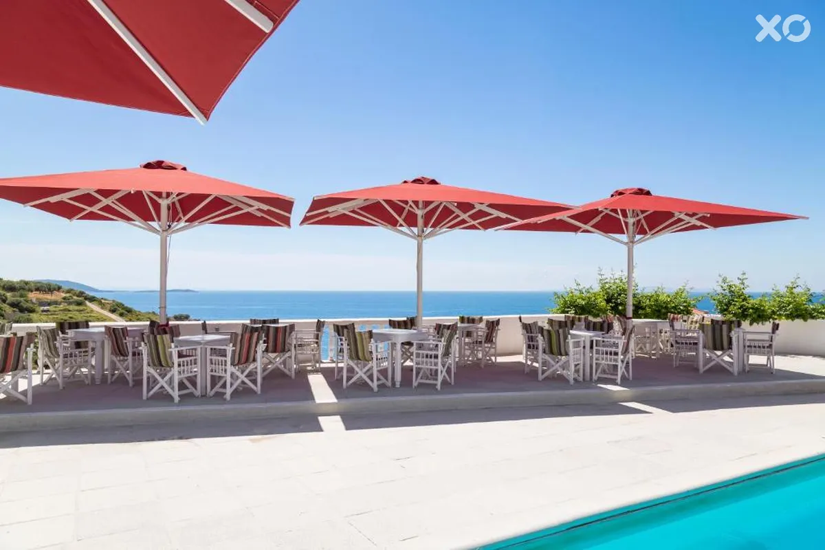 Lithos Hotel