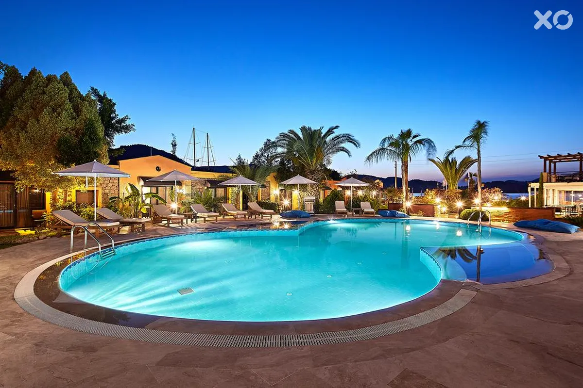 Fi Light Solto Boutique Beach