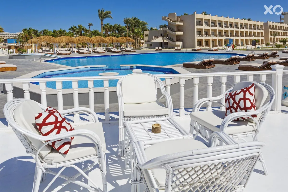 Meraki Resort