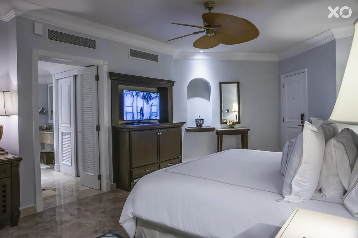 Royal Hideaway Playacar