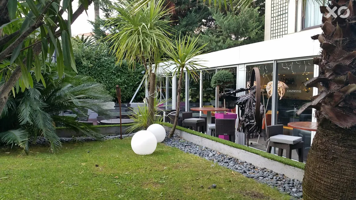 Cezanne Hotel