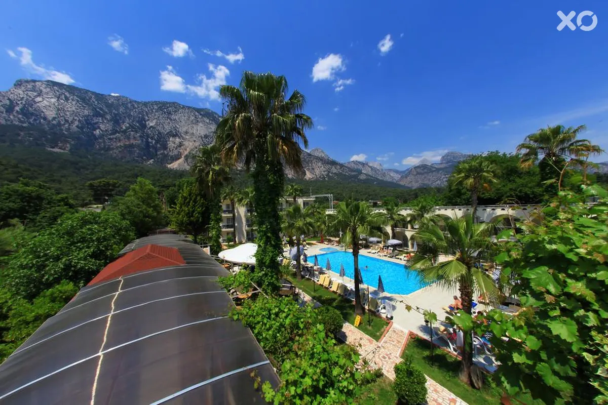 Golden Sun Hotel