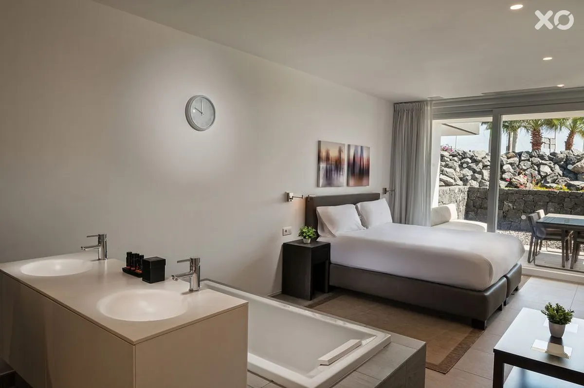 Baobab Suites Hotel