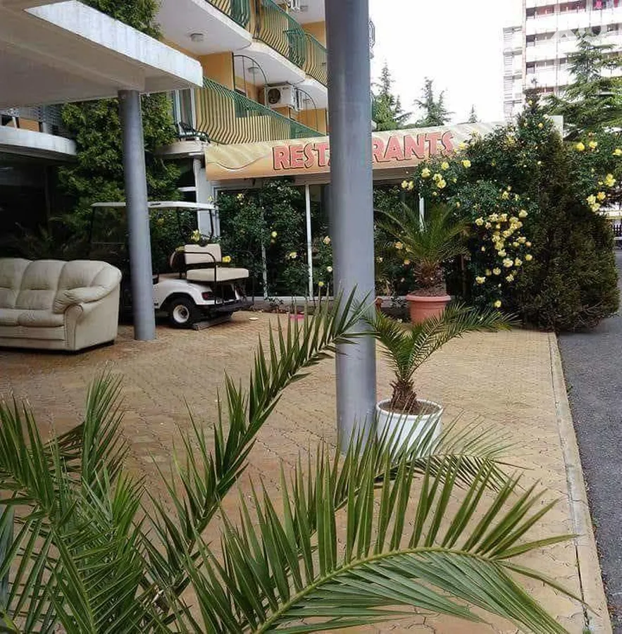 Yantra Hotel