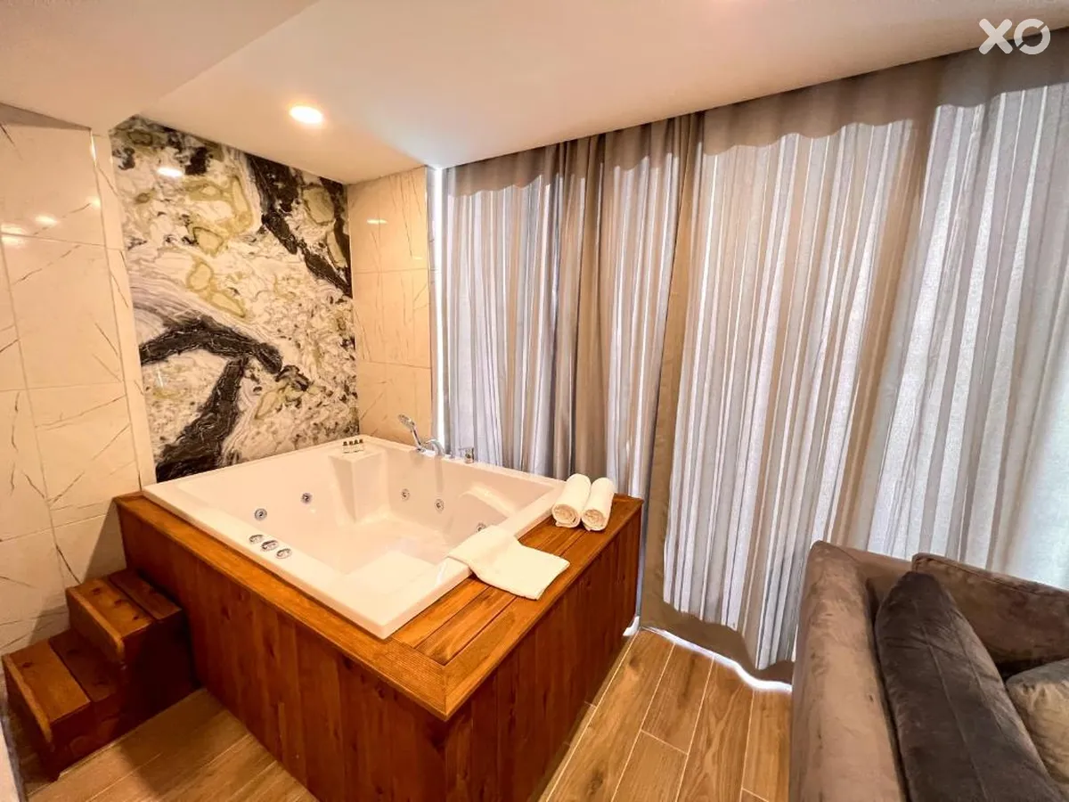 Old Town Point Hotel & Spa