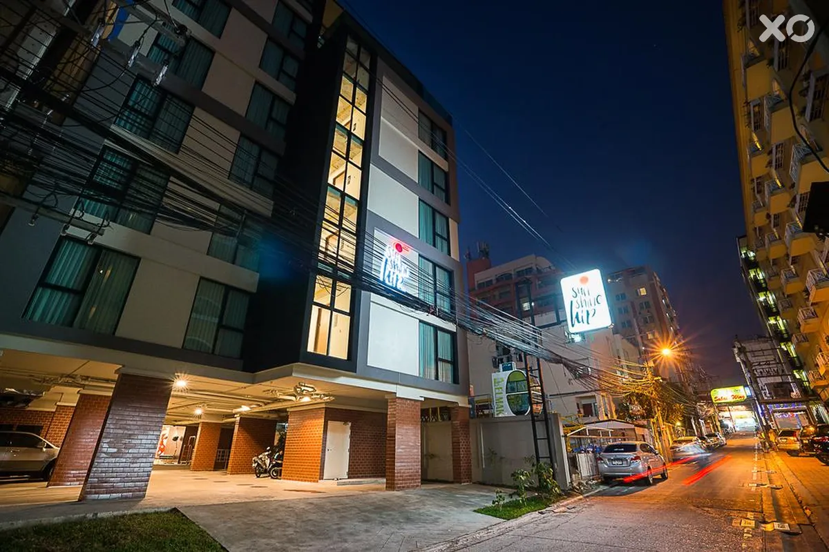 Sunshine Hip Hotel