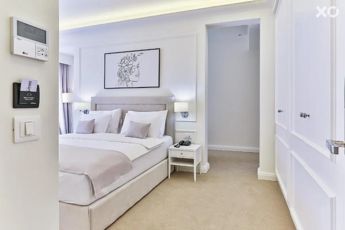 Crown Hotel