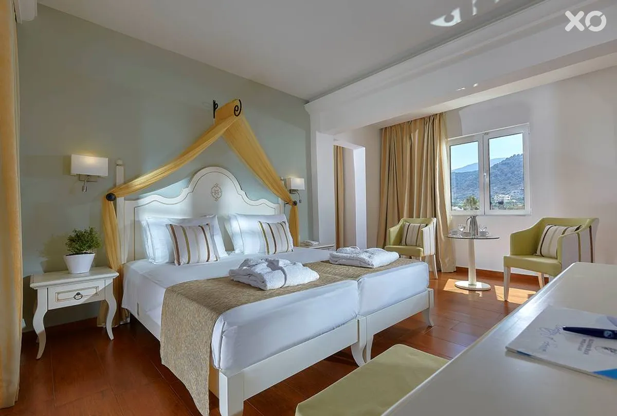 Alexander Beach Hotel & Village
