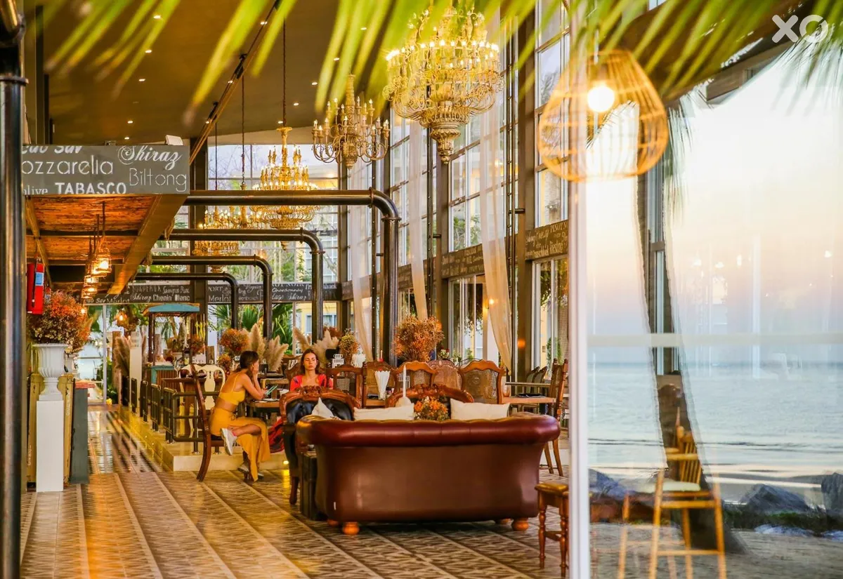 Summer Luxury Beach Resort