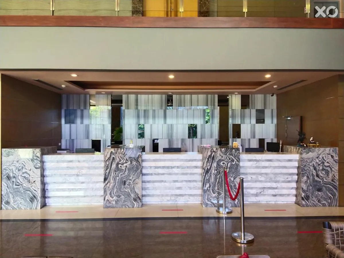Grand Howard Hotel