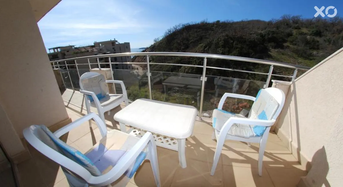 Blue Horizon Apartments