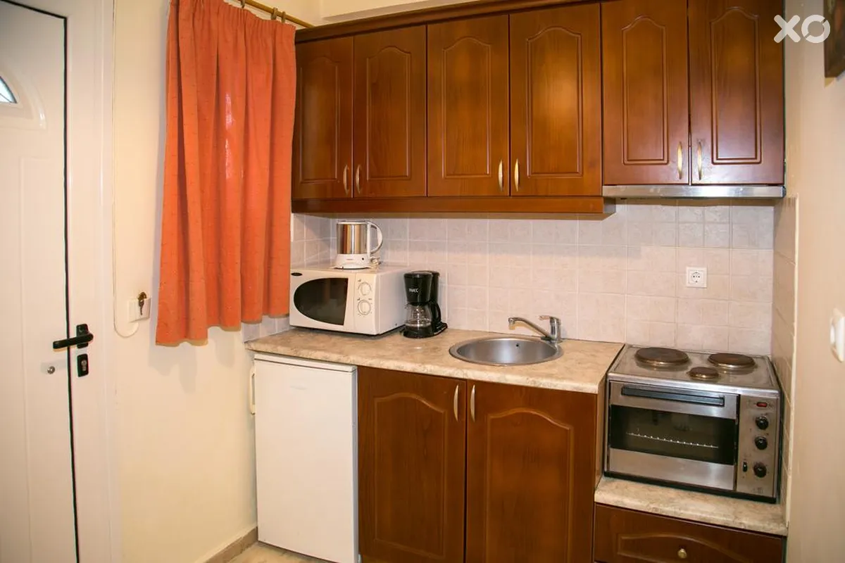 Kouros Apartments & Studios