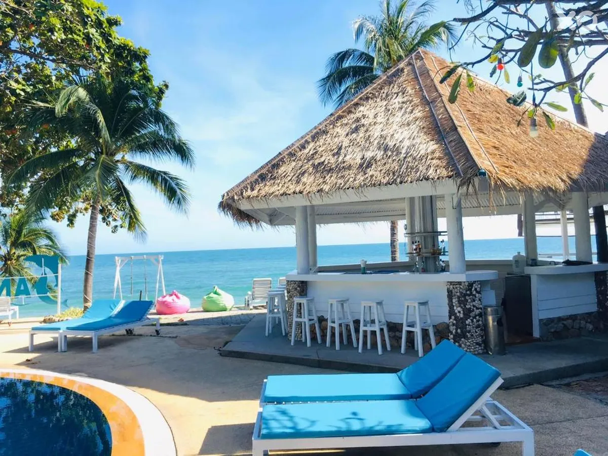 Sand Sea Beach Resort