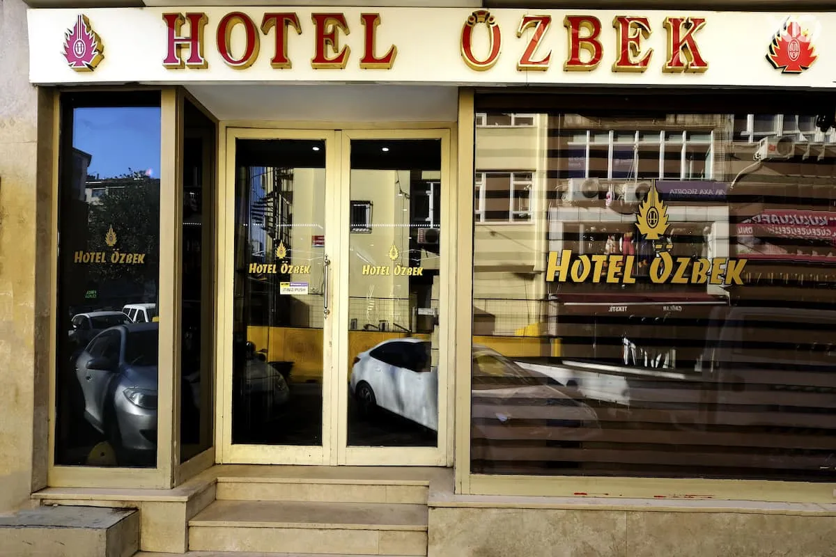 Ozbek Hotel