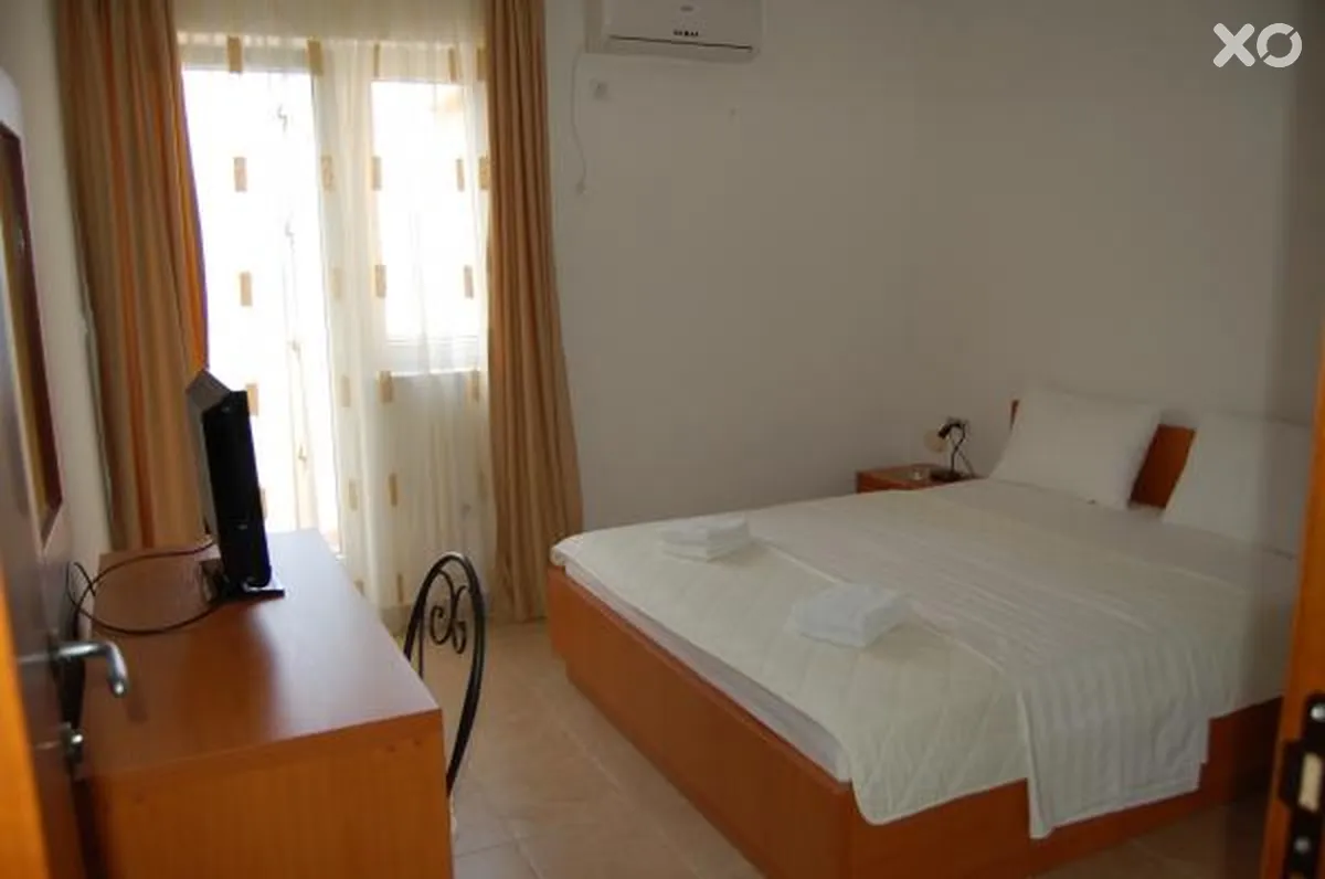Sara Lux Apartments