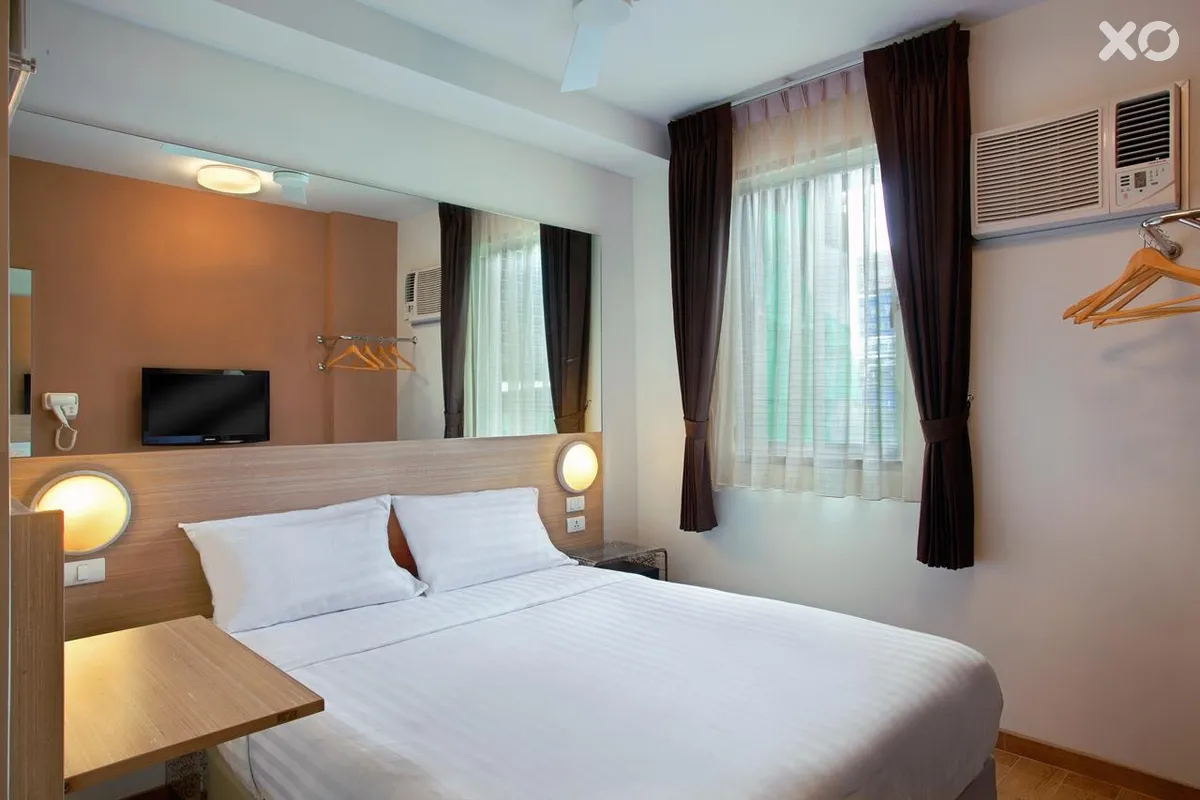 Red Planet Hotel