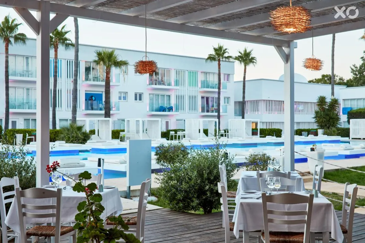 So White Club Resort