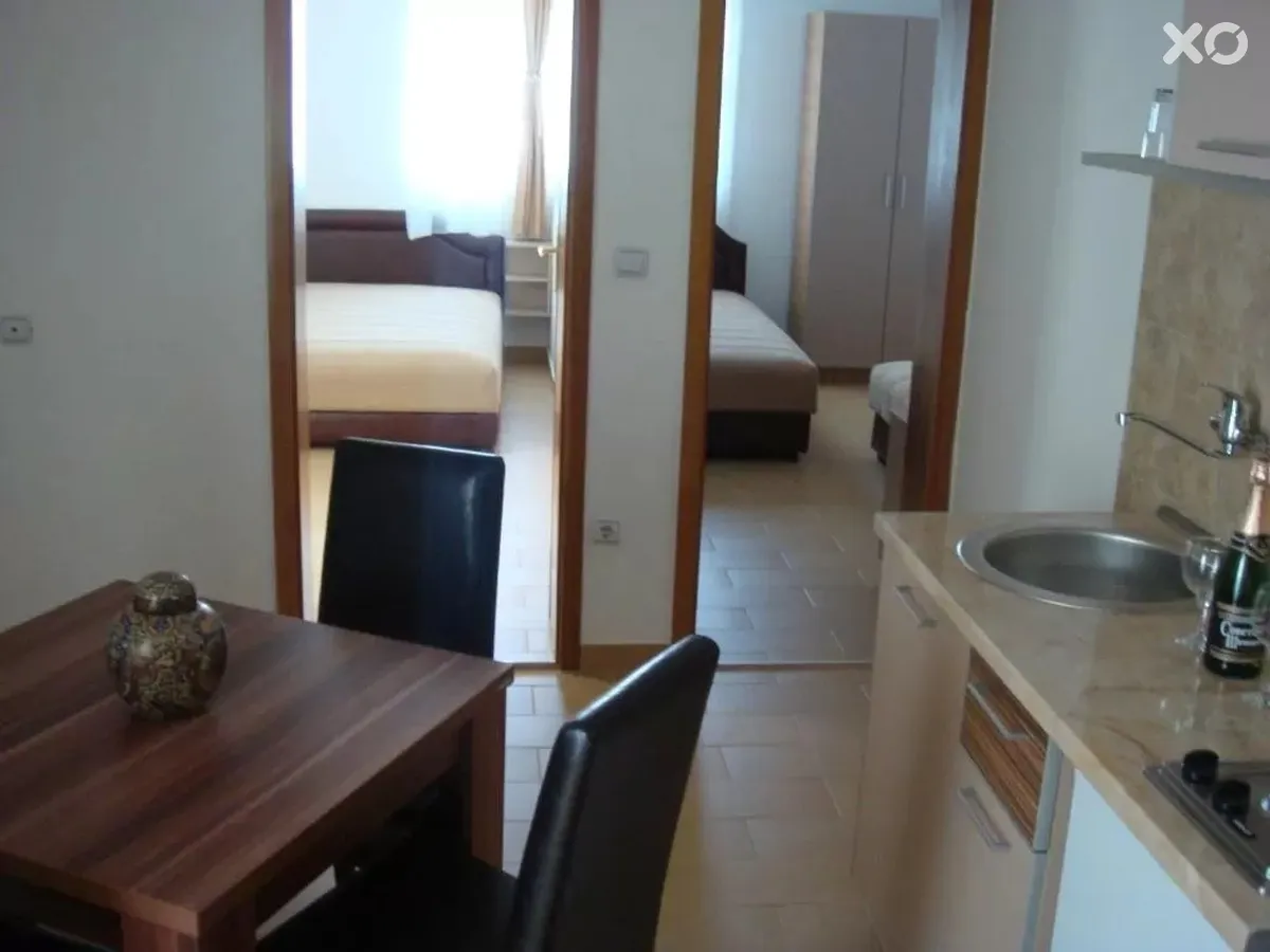 Azzuro Apartments