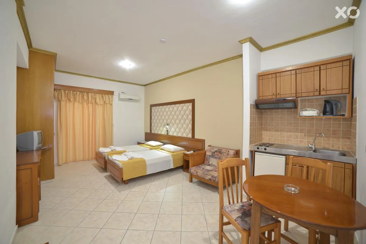 Angelina Hotel & Apartments