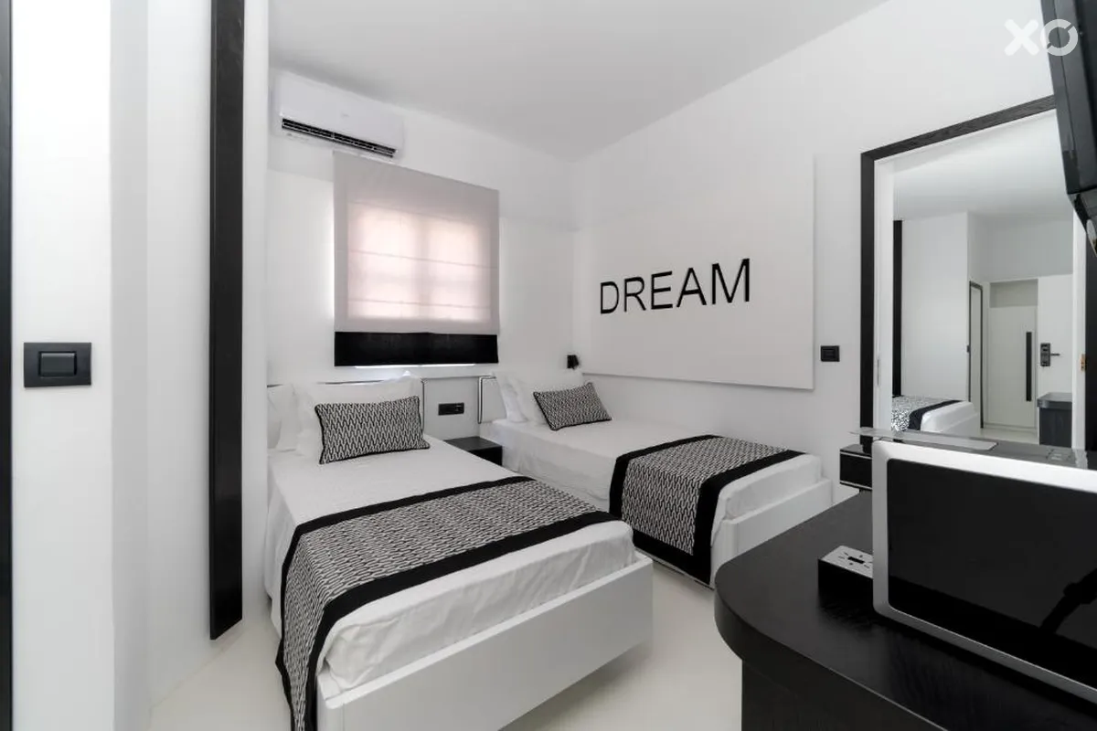 Divelia Hotel