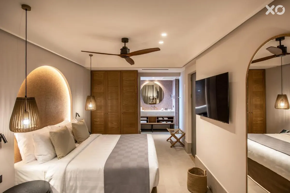Paralos Venus Suites